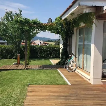 Shelly With Private Pool Lozenets